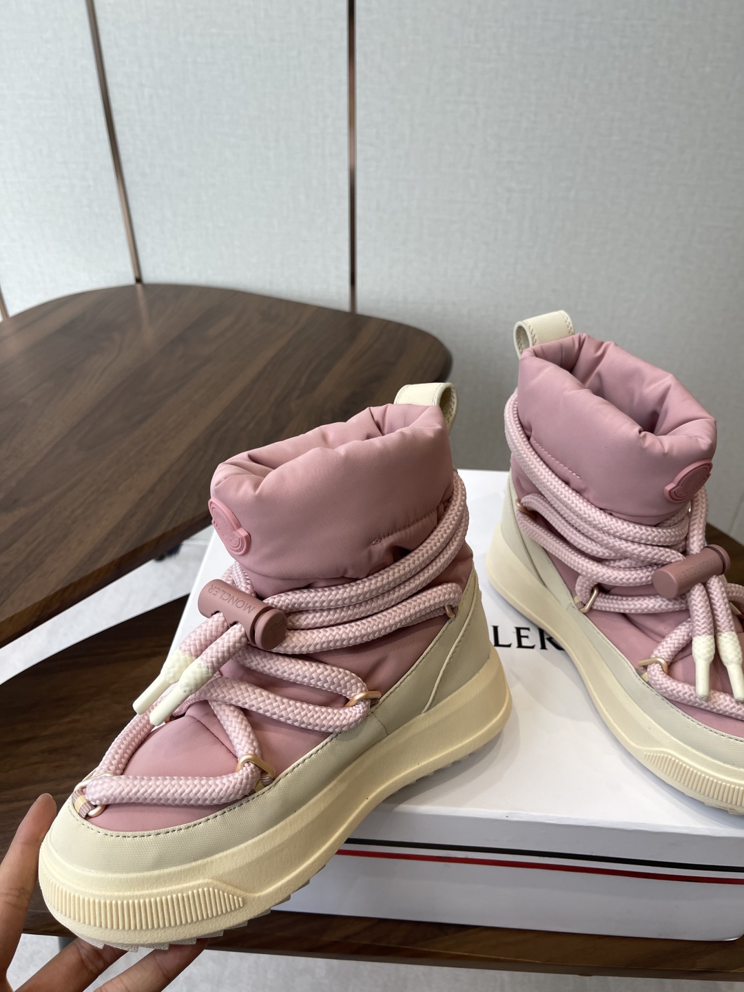 MONCLER Женские горнолыжные ботинки Altive Mid