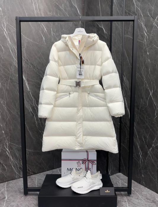 MONCLER Женский пуховик Bellevue