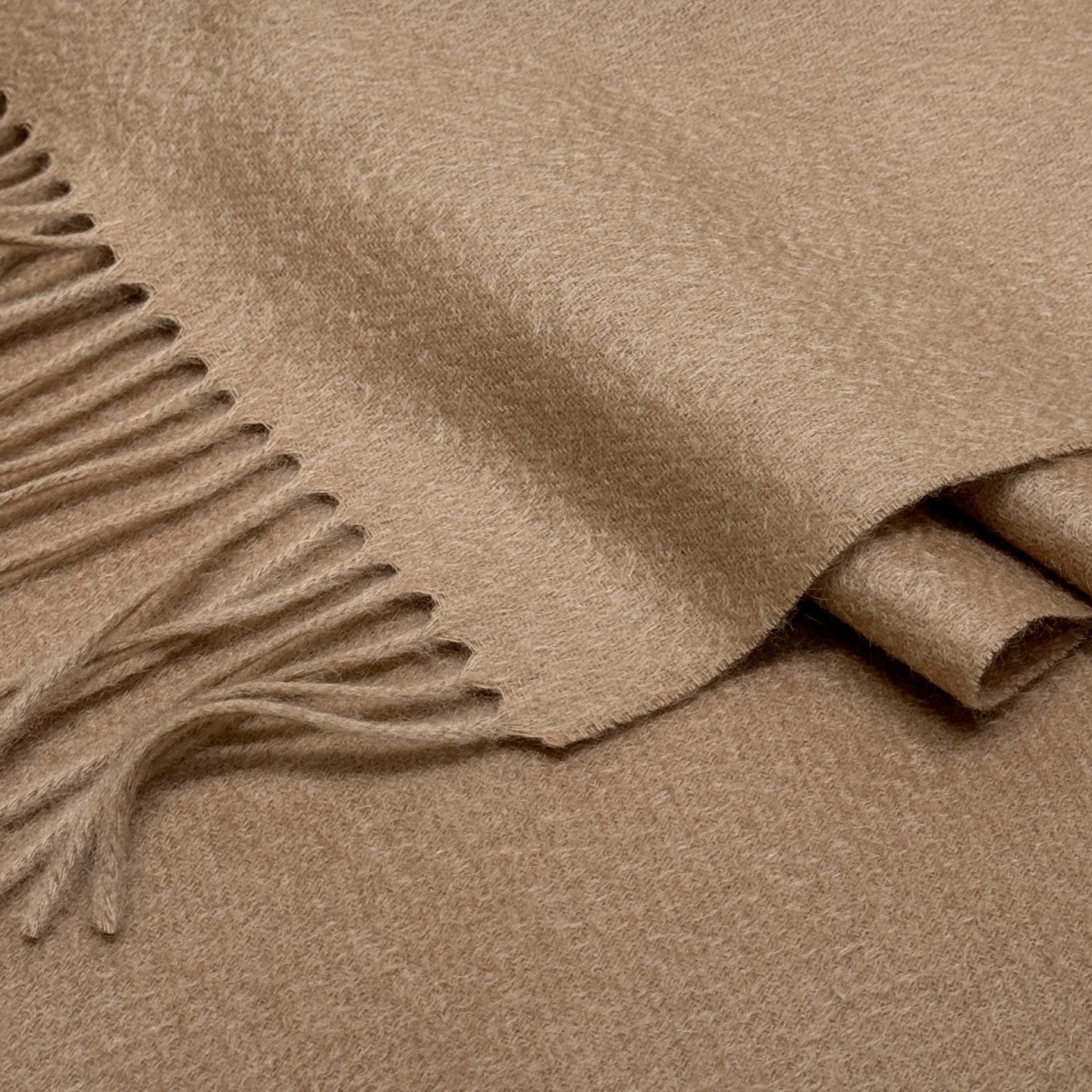 MAX MARA Женский шарф из кашемира MAX MARA Женский шарф из кашемира