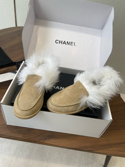 CHANEL Женские лоферы