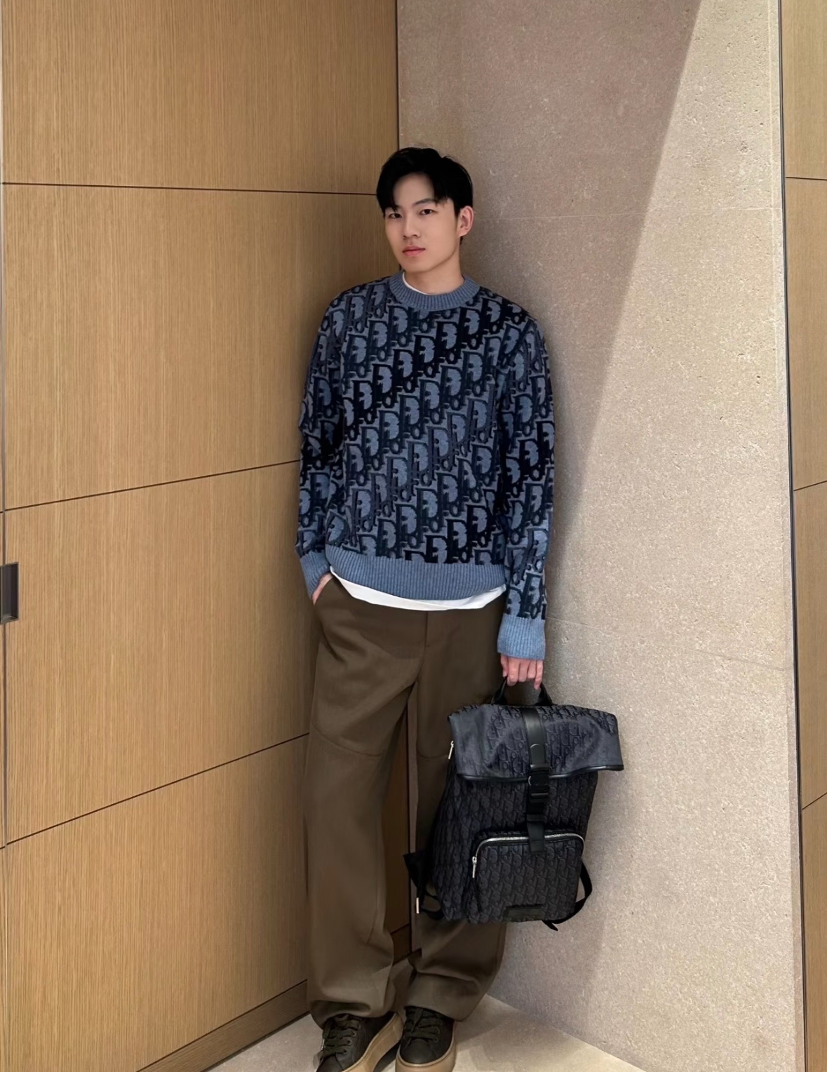 CHRISTIAN DIOR Мужской свитер из шерсти CHRISTIAN DIOR Мужской свитер из шерсти