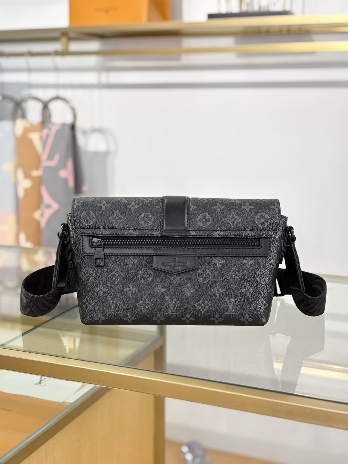 LOUIS VUITTON Мужская сумка S-Cape Messenger M46794 LOUIS VUITTON Мужская сумка S-Cape Messenger M46794