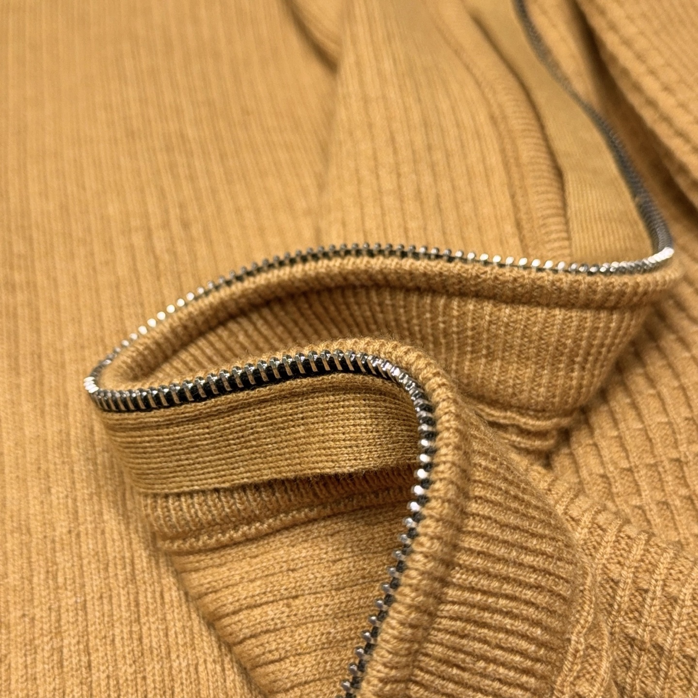 BRUNELLO CUCINELLI Мужской кардиган BRUNELLO CUCINELLI Мужской кардиган