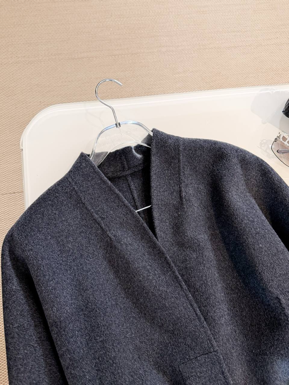 CHRISTIAN DIOR Женское пальто из кашемира  CHRISTIAN DIOR Женское пальто из кашемира