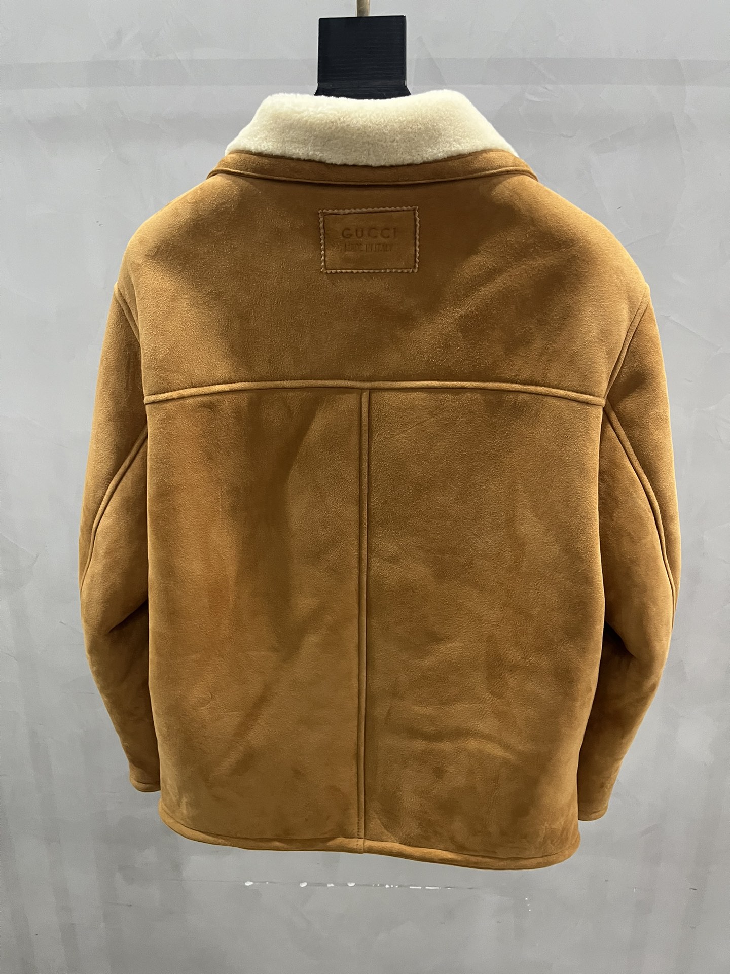 GUCCI Мужская дубленка из меха мериноса GUCCI Мужская дубленка из меха мериноса