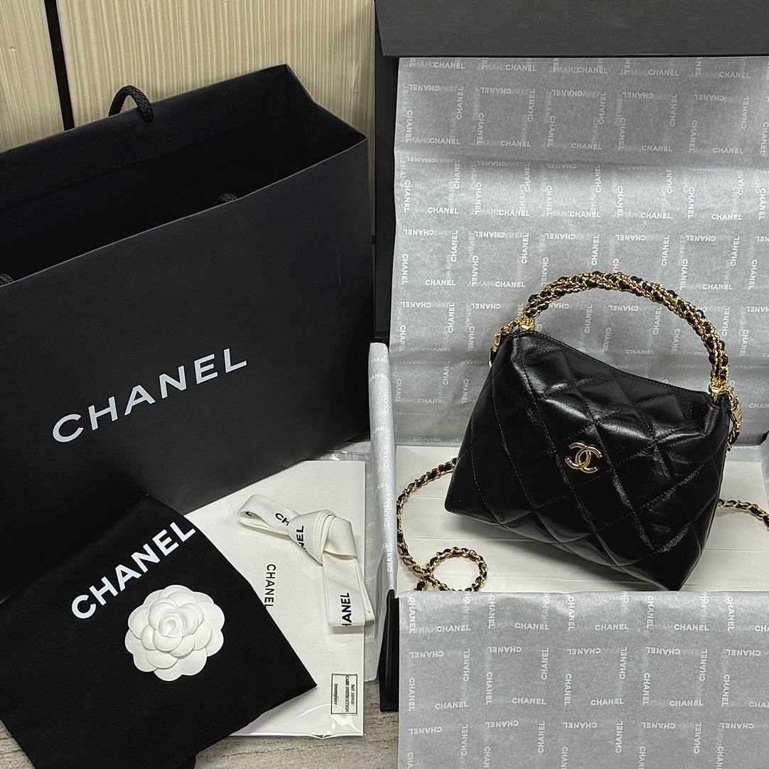 CHANEL Женская сумка Hobo 24B CHANEL Женская сумка Hobo 24B