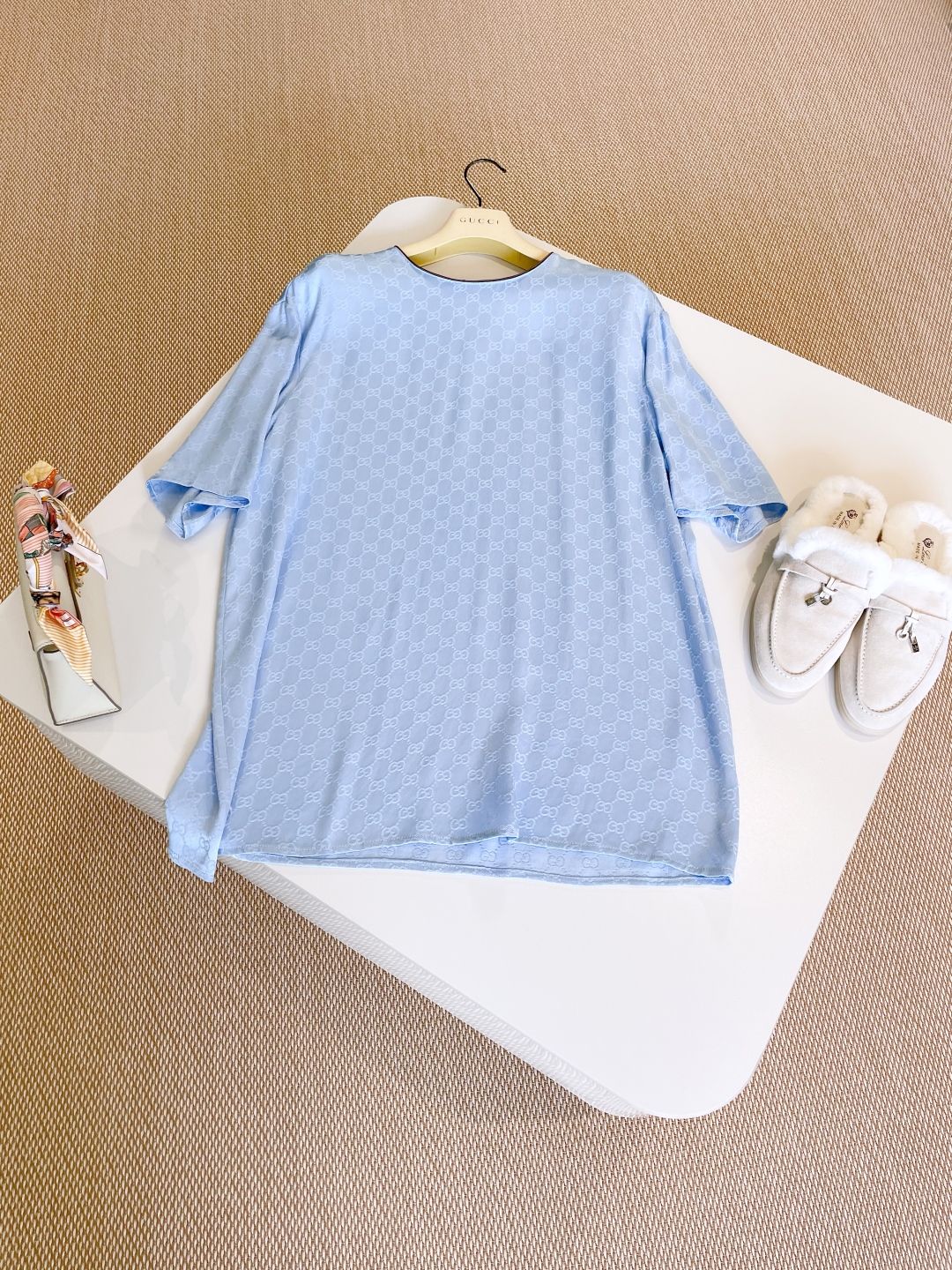 GUCCI Женская футболка из атласа  GUCCI Женская футболка из атласа