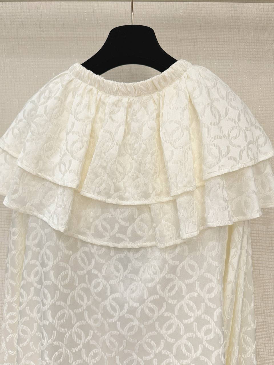 CHANEL Женская шёлковая блузка CHANEL Женская шёлковая блузка