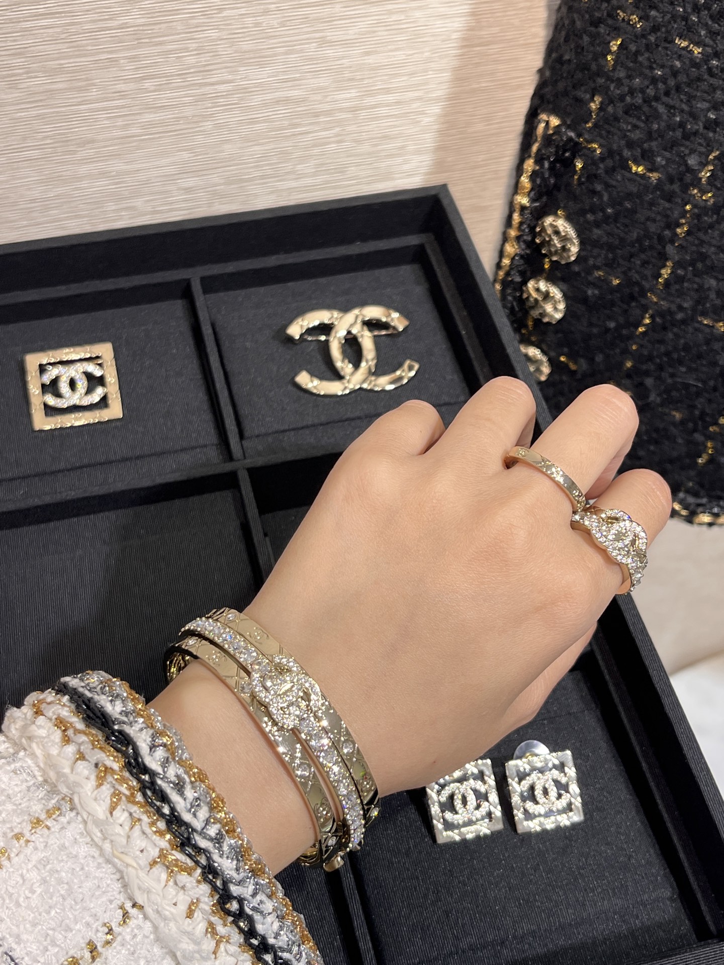 CHANEL Женский тройной браслет 25A CHANEL Женский тройной браслет 25A