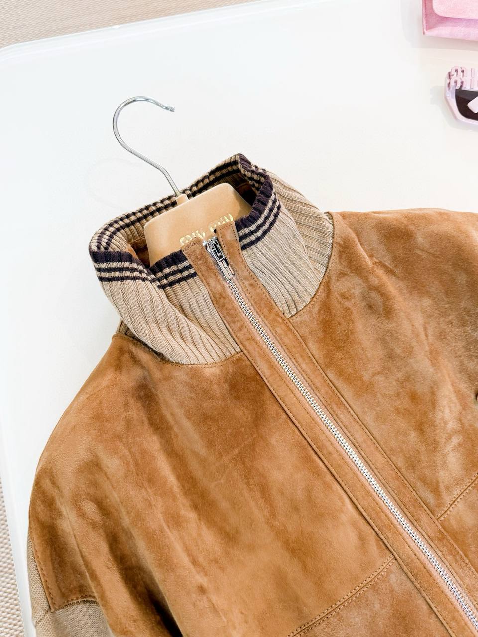 MIU MIU Женская замшевая ветровка MIU MIU Женская замшевая ветровка