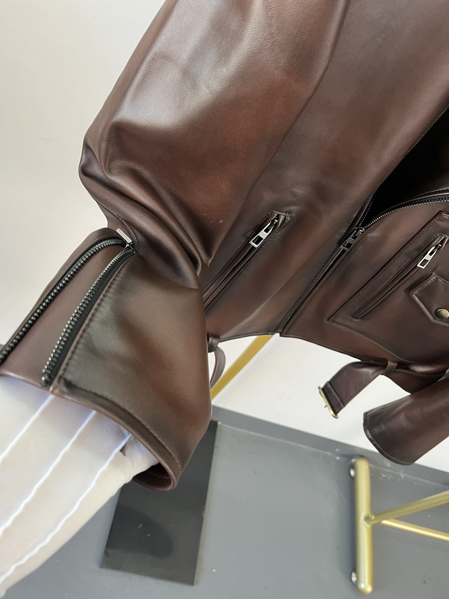 LOEWE Мужская кожаная куртка LOEWE Мужская кожаная куртка