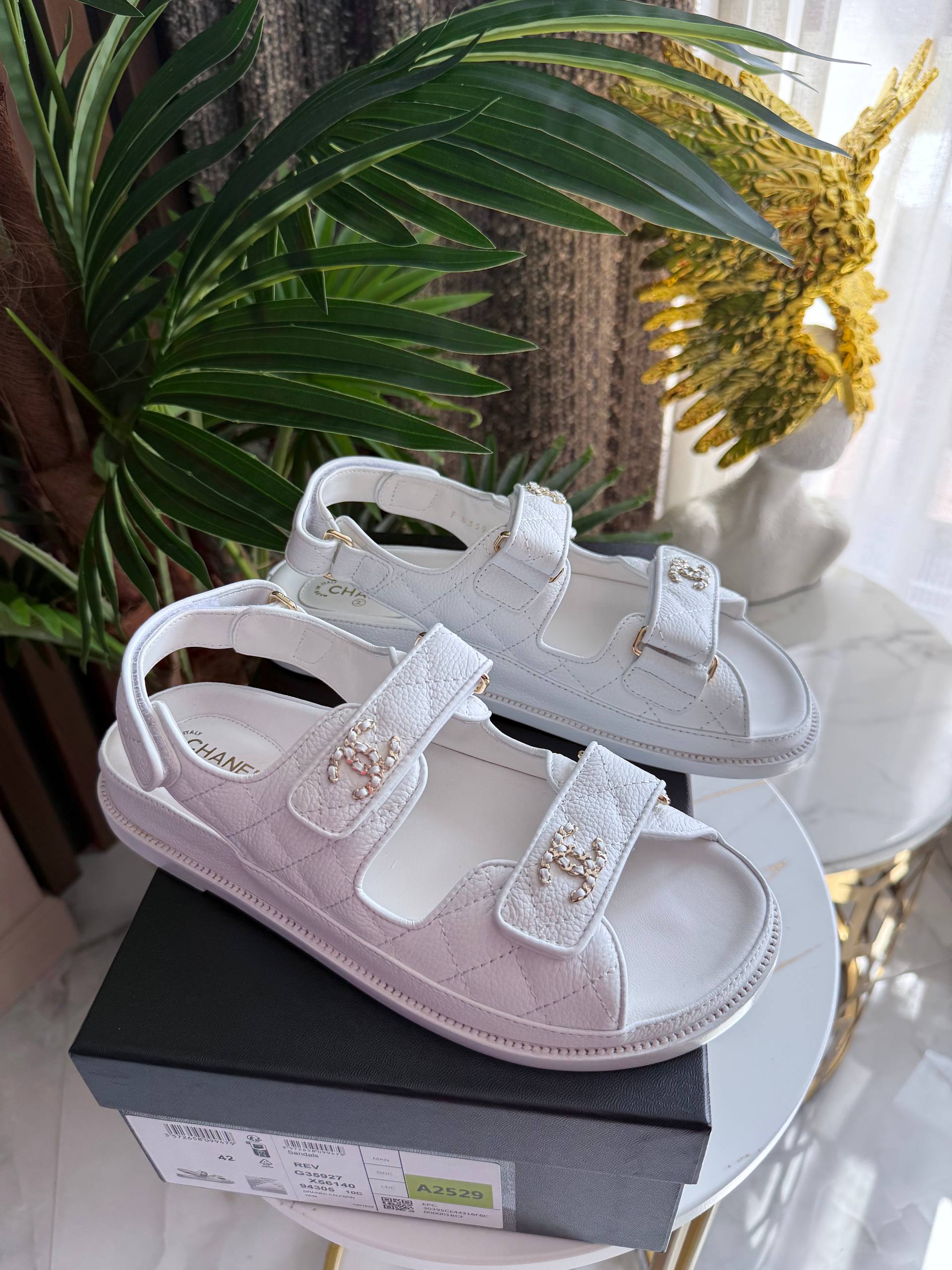 CHANEL Женские сандалии CHANEL Женские сандалии