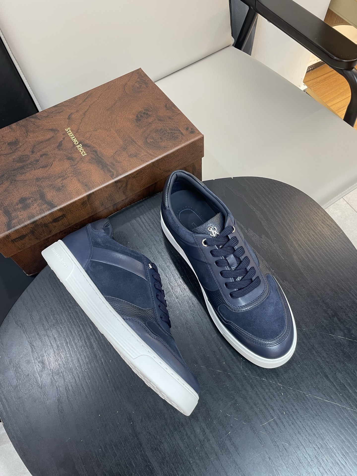 STEFANO RICCI Мужские кроссовки с комбинированным верхом из гладкой кожи и бархатистой замши 