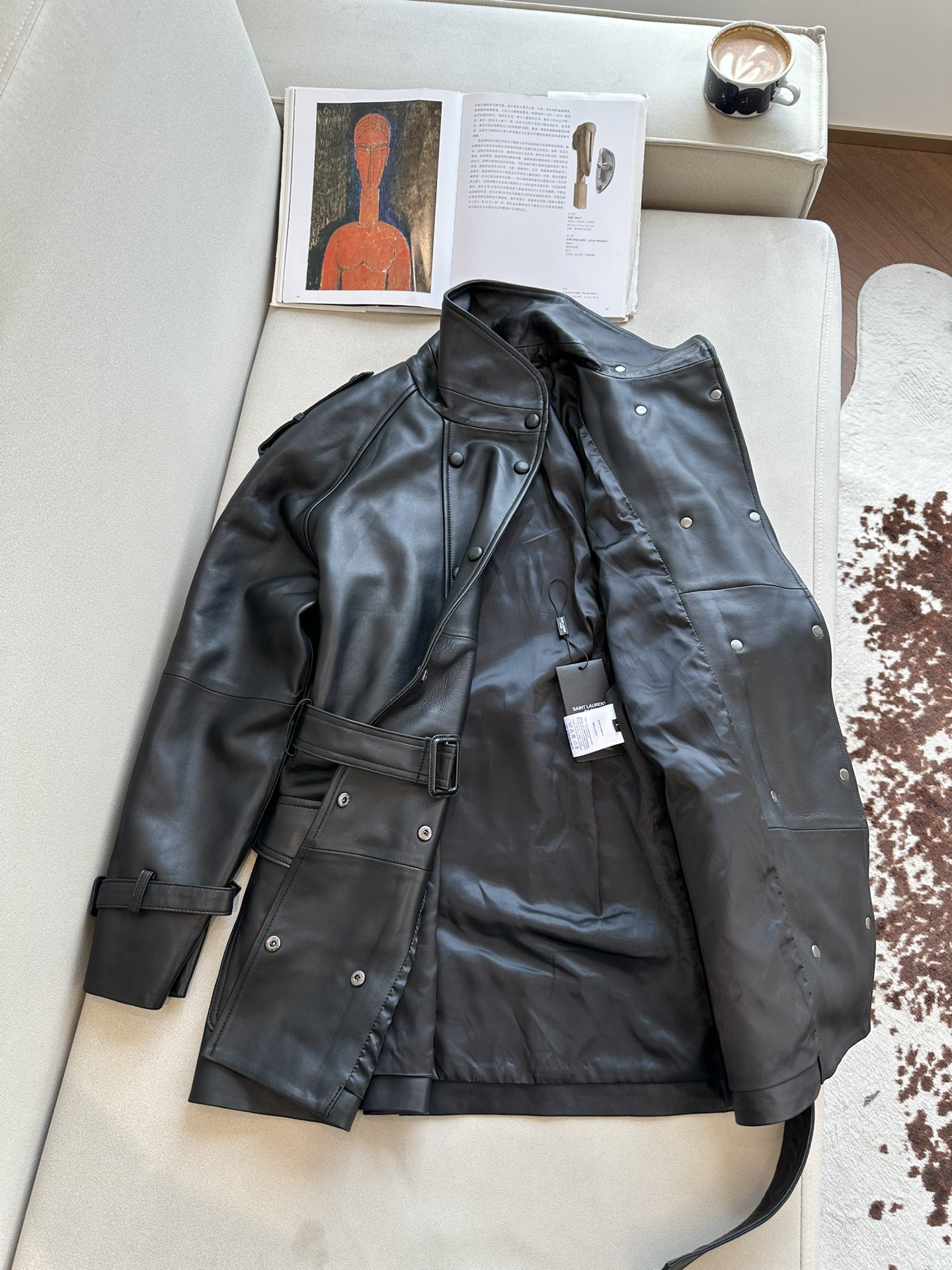 SAINT LAURENT Женская кожаная куртка SAINT LAURENT Женская кожаная куртка