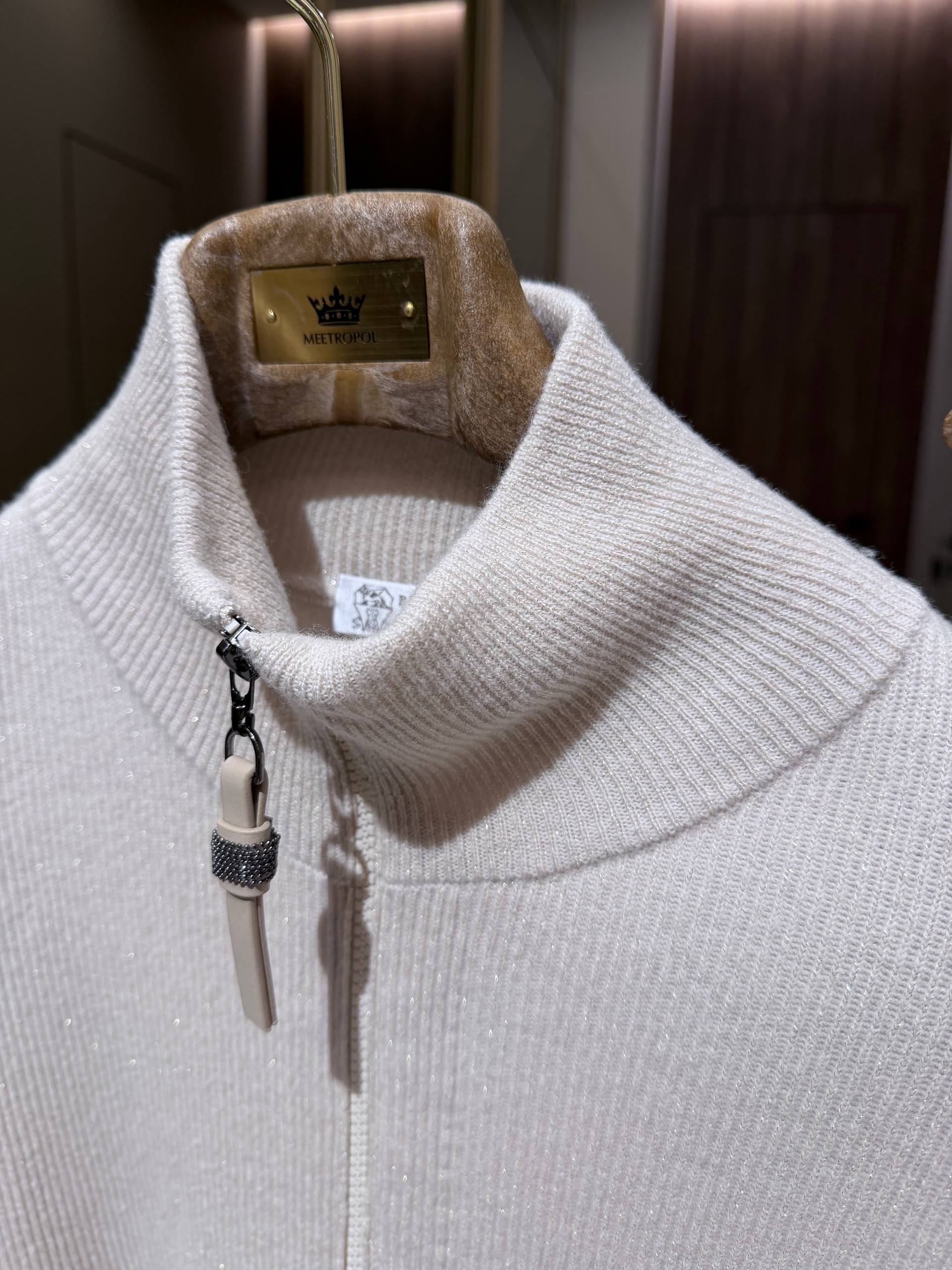 BRUNELLO CUCINELLI Женский костюм с люрексовой нитью BRUNELLO CUCINELLI Женский костюм с люрексовой нитью