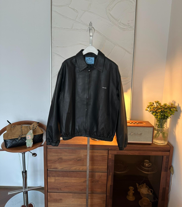 PRADA Женская кожаная куртка