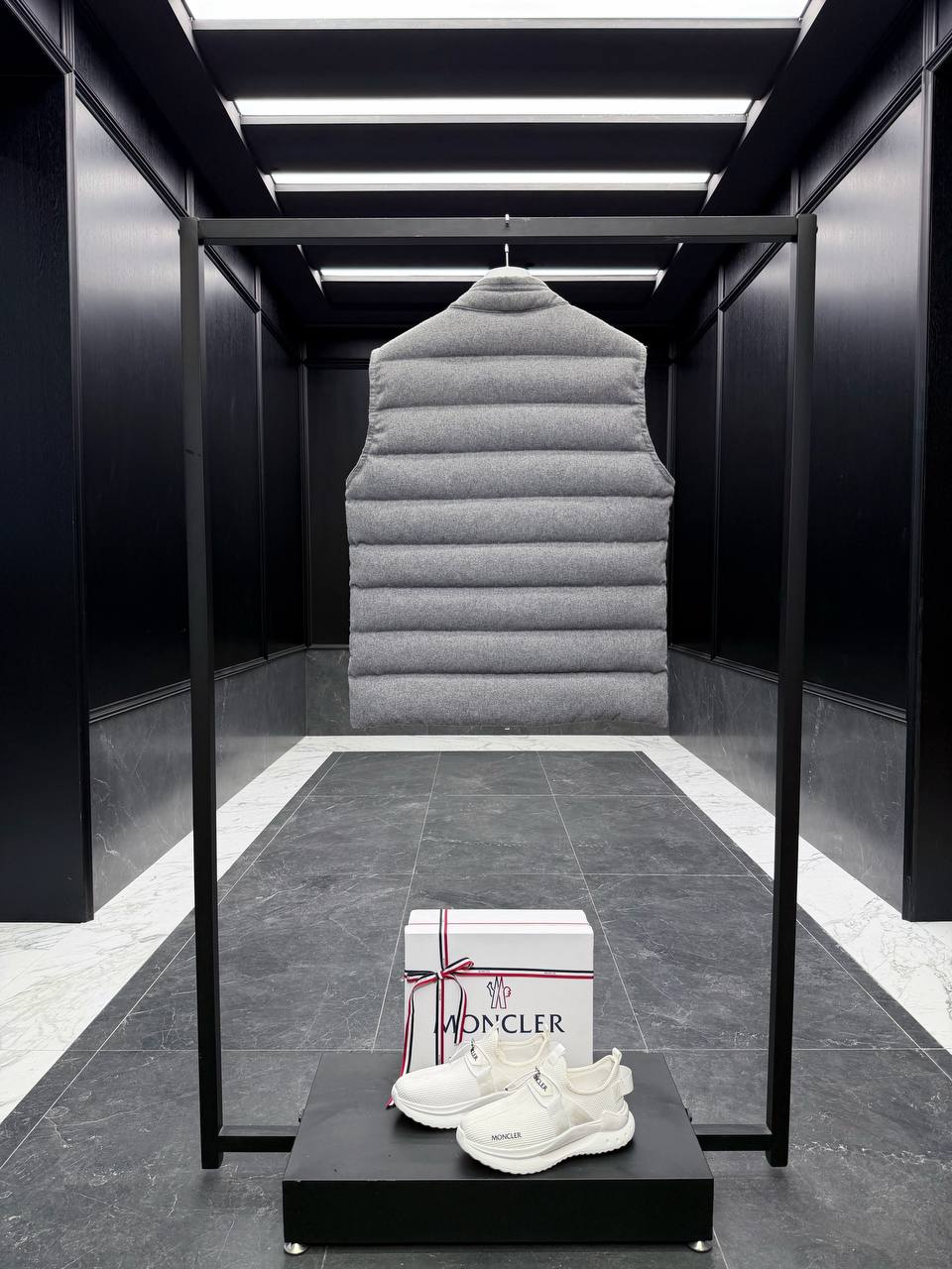 MONCLER Мужской жилет MONCLER Мужской жилет