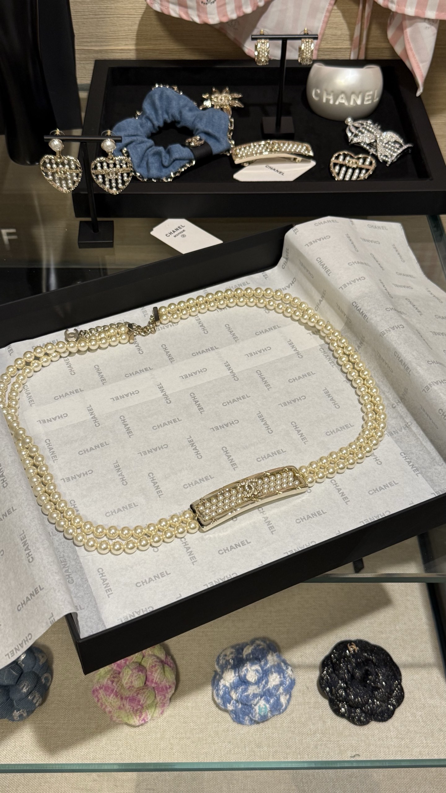CHANEL Женский цепочка-ремень 25A с жемчугом CHANEL Женский цепочка-ремень 25A с жемчугом