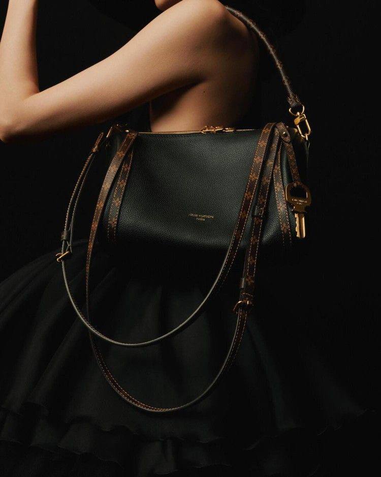 LOUIS VUITTON Женская сумка Express PM M26039 LOUIS VUITTON Женская сумка Express PM M26039