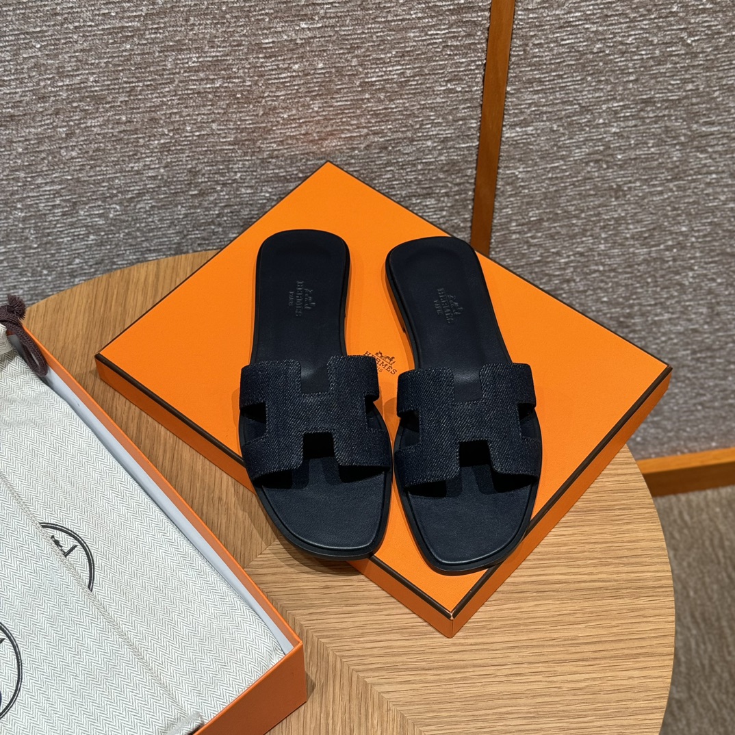 HERMES Женские сандалии Oran деним