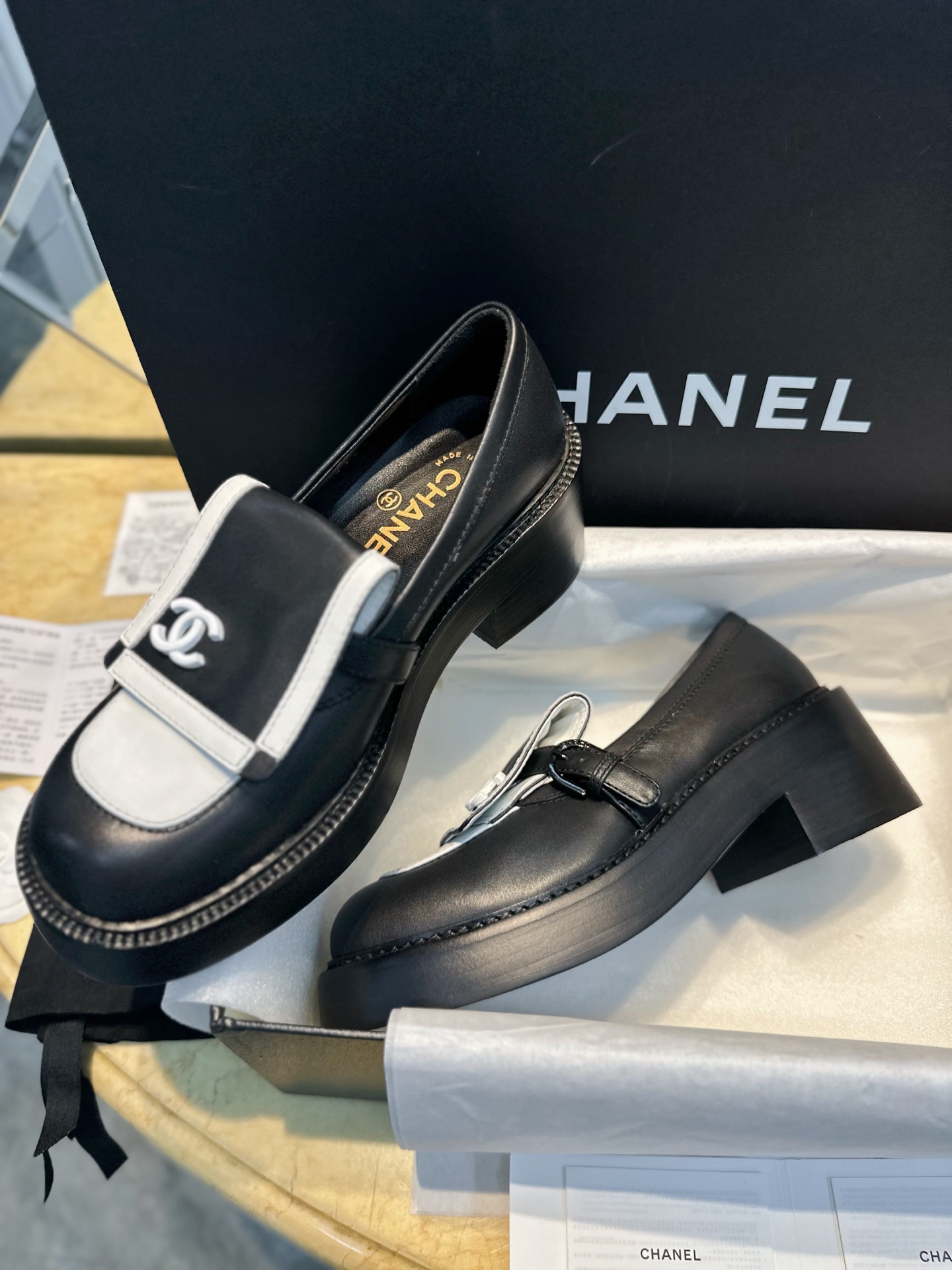 CHANEL Женские лоферы на платформе CHANEL Женские лоферы на платформе