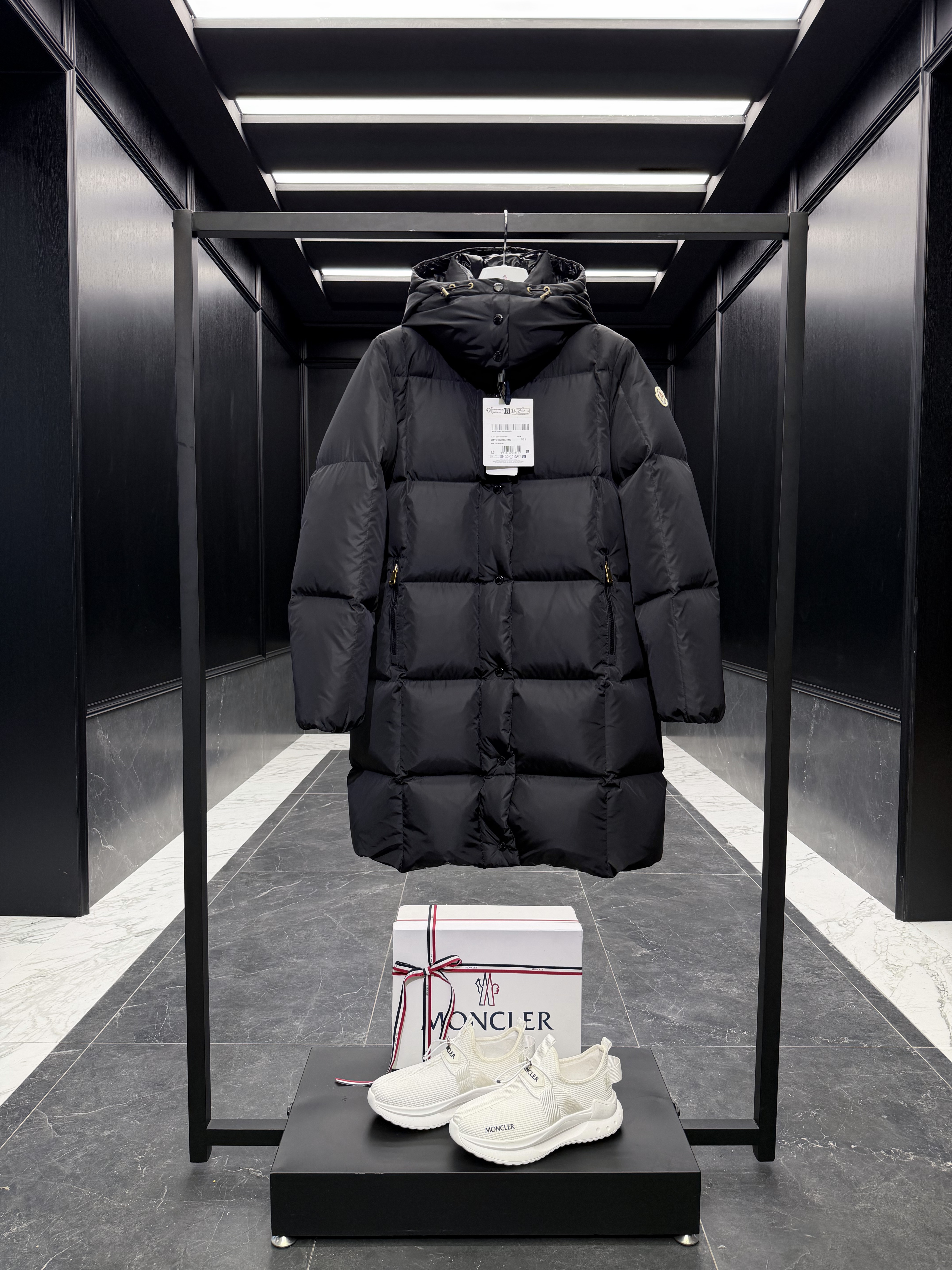 MONCLER Женский пуховик Litte