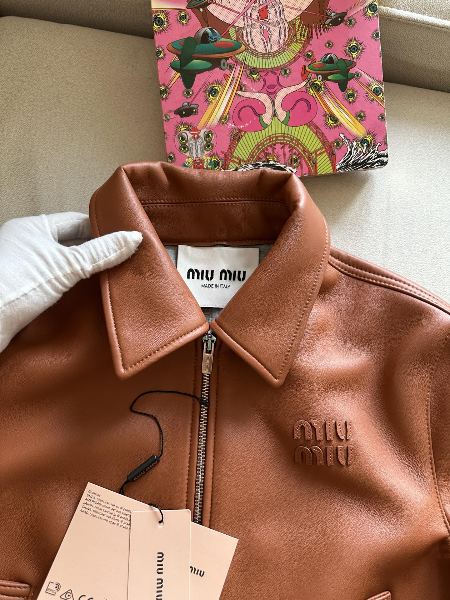 MIU MIU Женский кожаный костюм MIU MIU Женский кожаный костюм