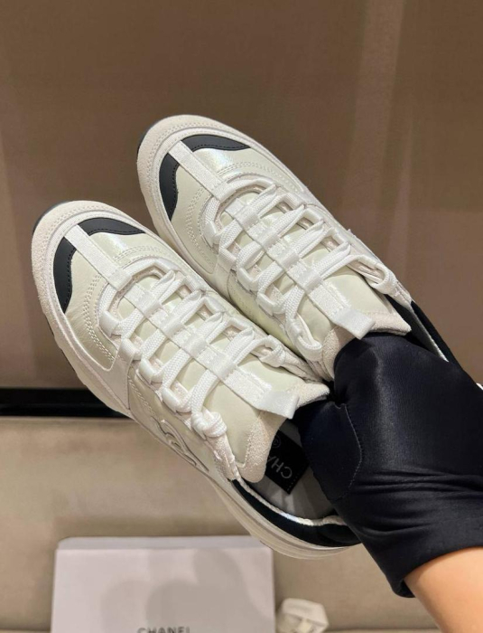 CHANEL Женские кроссовки