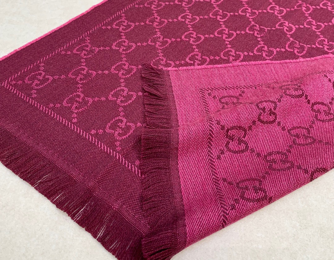 GUCCI Женский жаккардовый шарф 