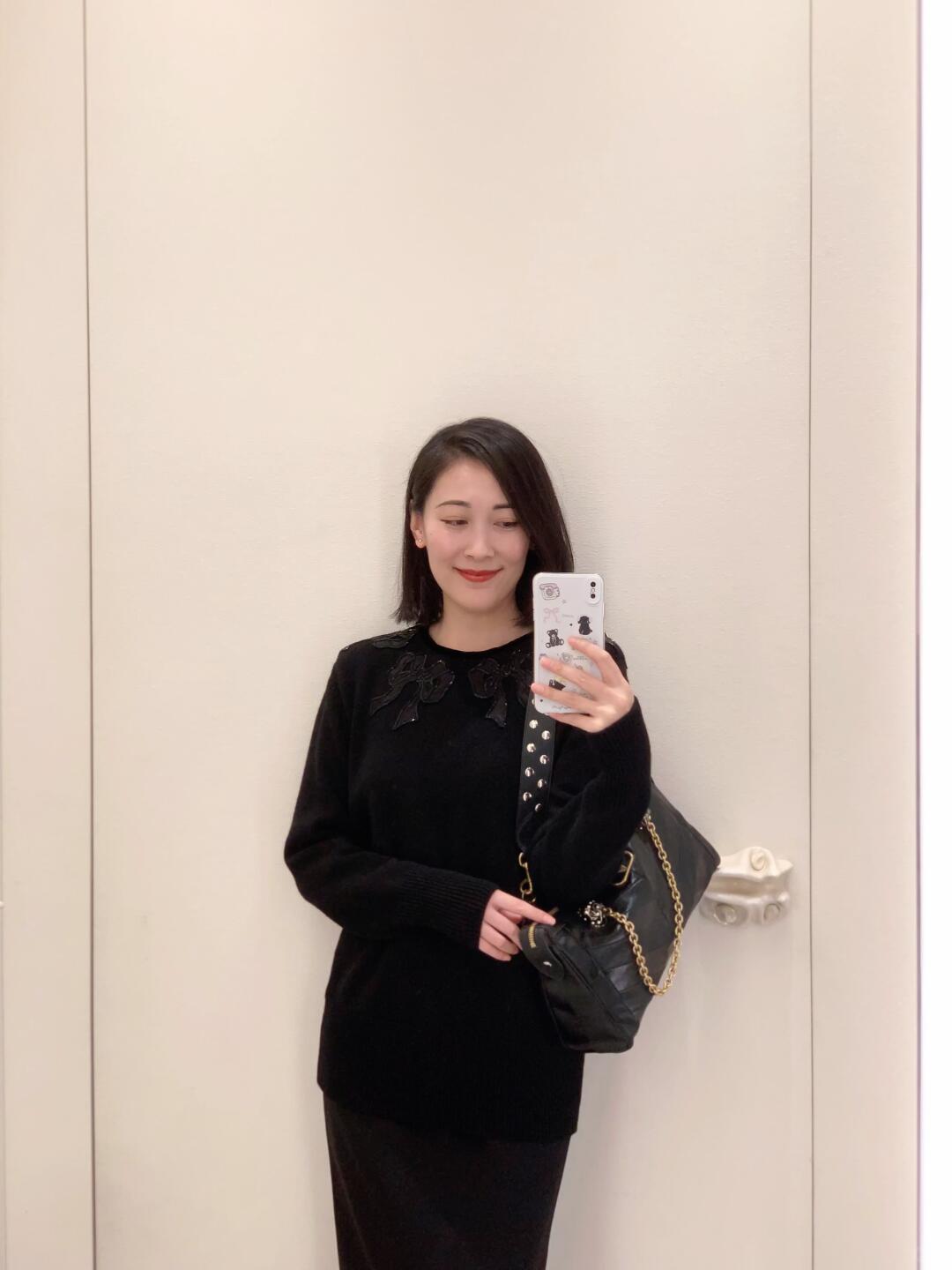 VALENTINO Женский свитер из шерсти VALENTINO Женский свитер из шерсти