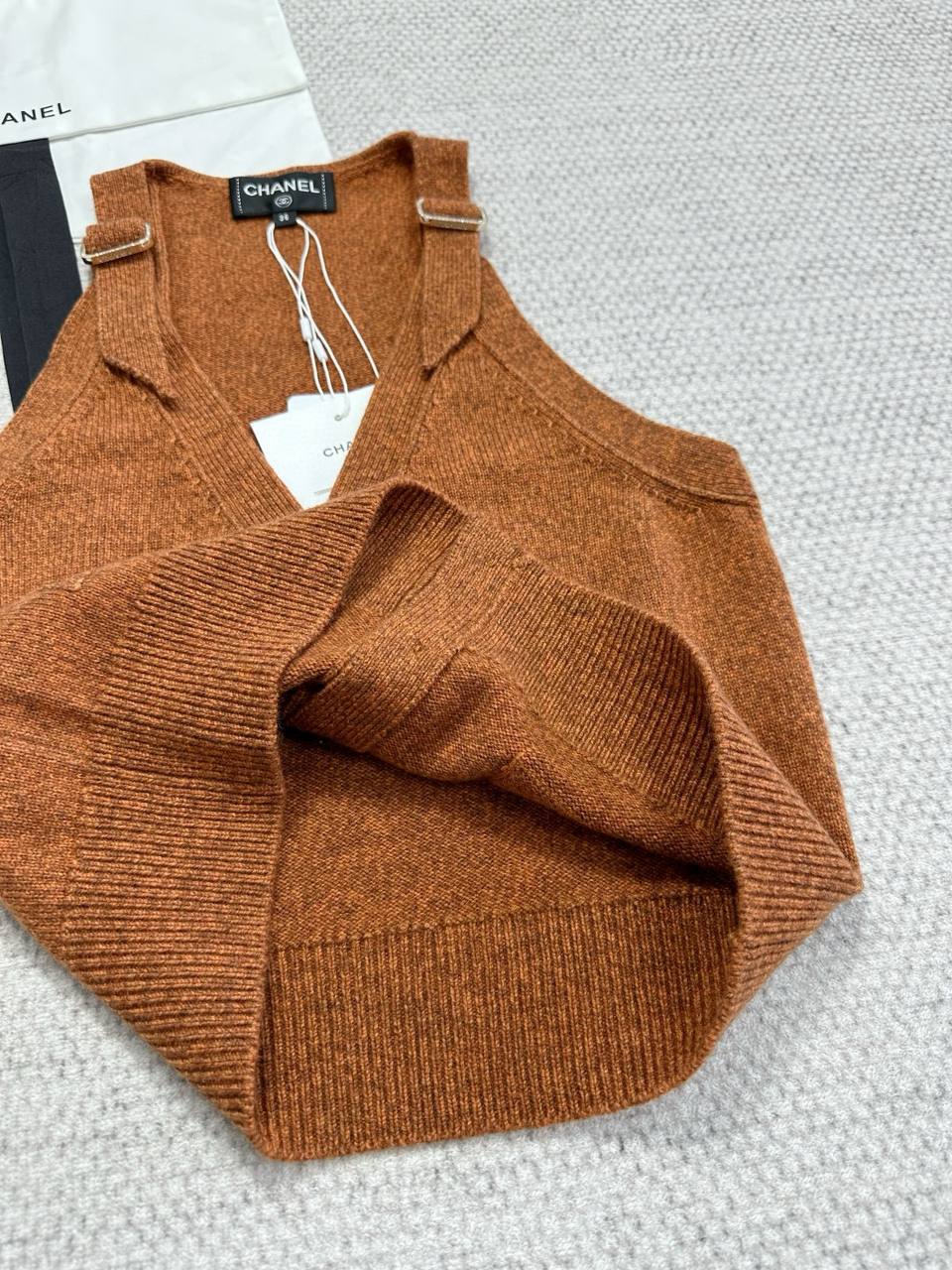 CHANEL Женский жилет из шерсти CHANEL Женский жилет из шерсти