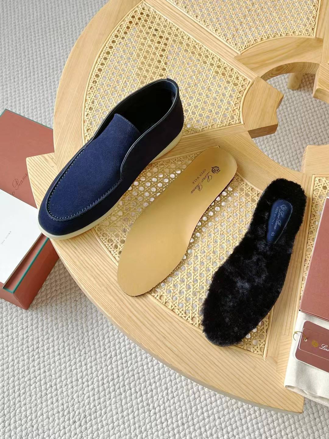 LORO PIANA Мужские лоферы из натуральной замши