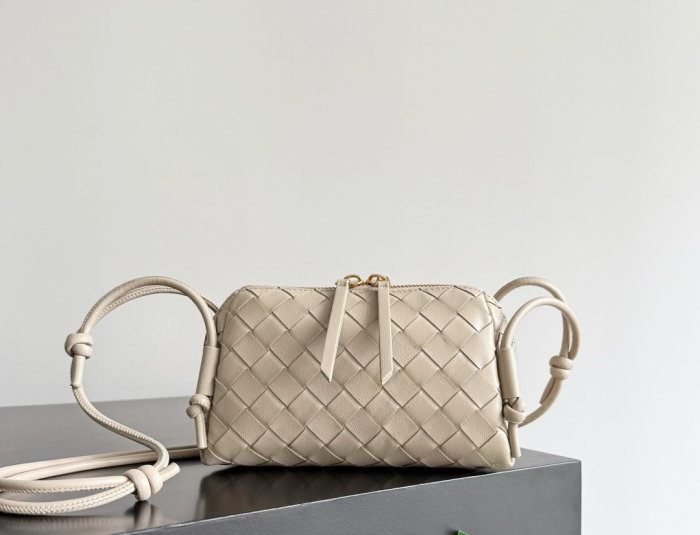 BOTTEGA VENETA Сумка Concert Pouch