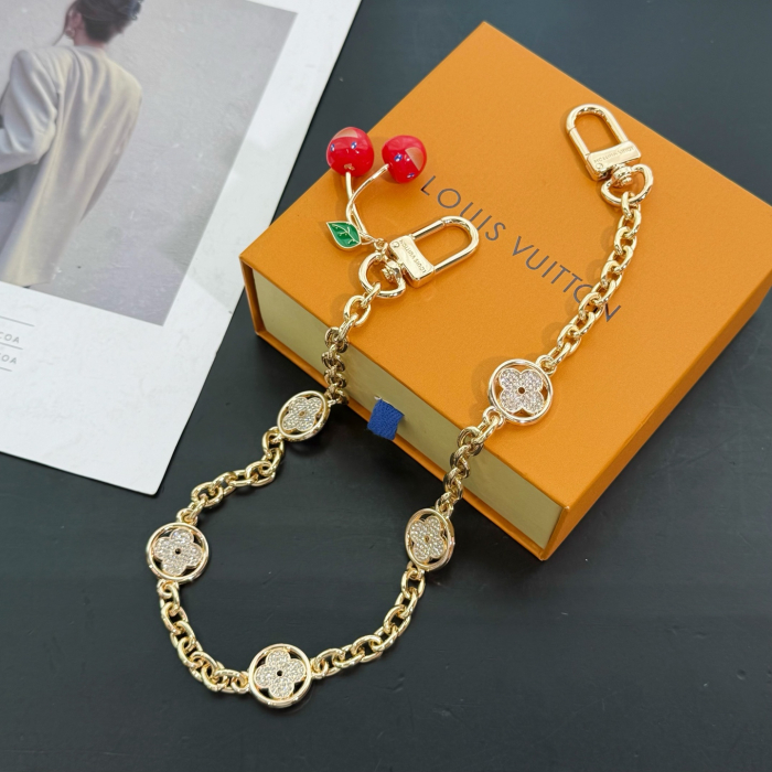 LOUIS VUITTON Брелок LV x TM Cerise Bag Chain M02598