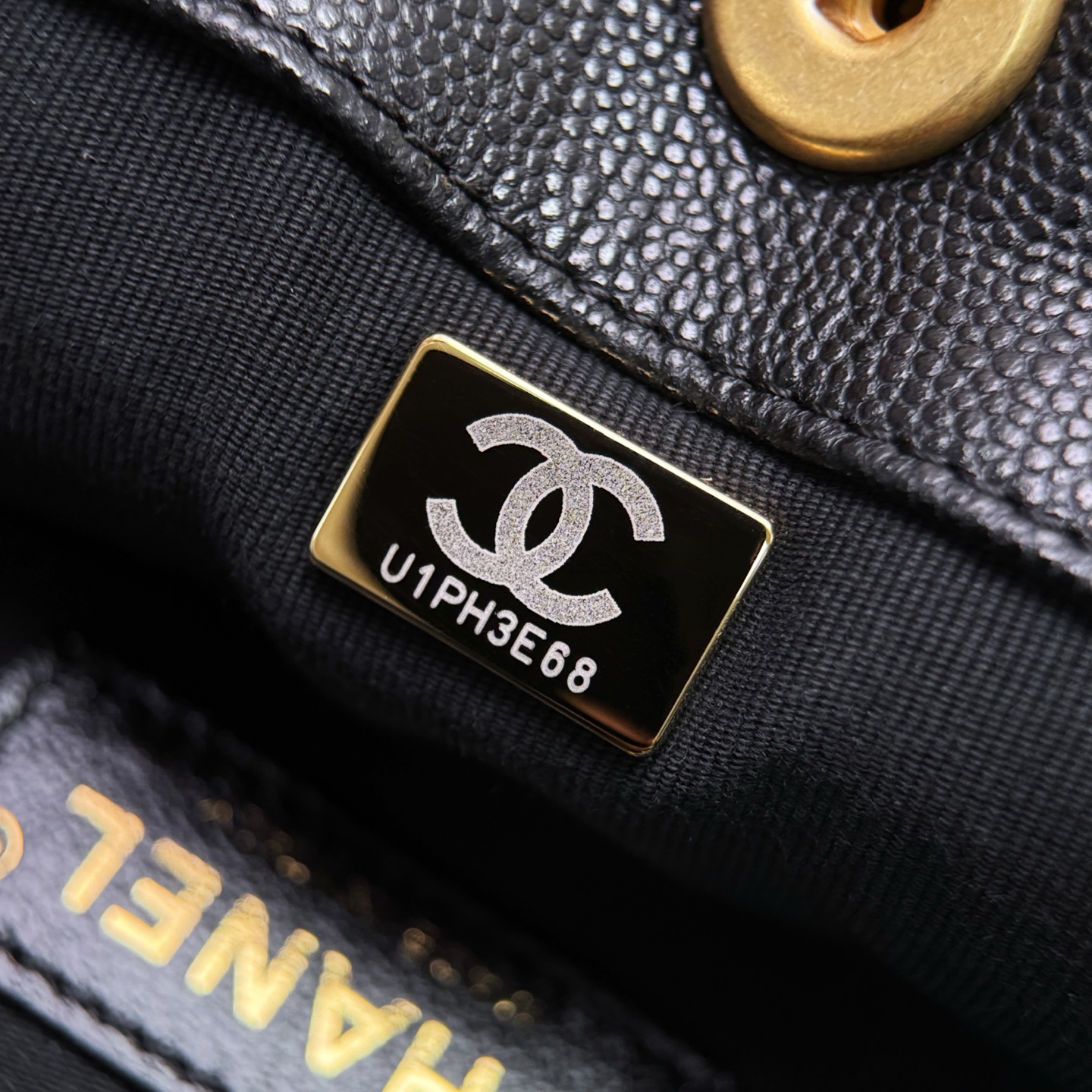 CHANEL Женская сумка Hobo 25P из телячьей кожи