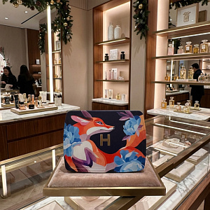 HOURGLASS Палетка для лица в наполнении FOX