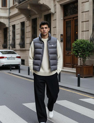 PRADA Мужской жилет с пуховым наполнителем 