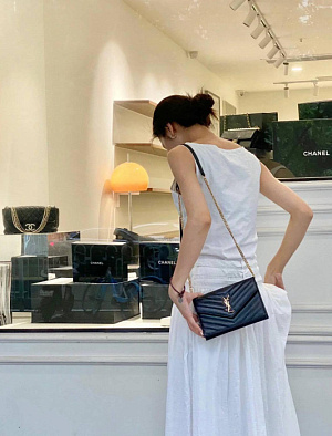 SAINT LAURENT Женская сумка Cassandre