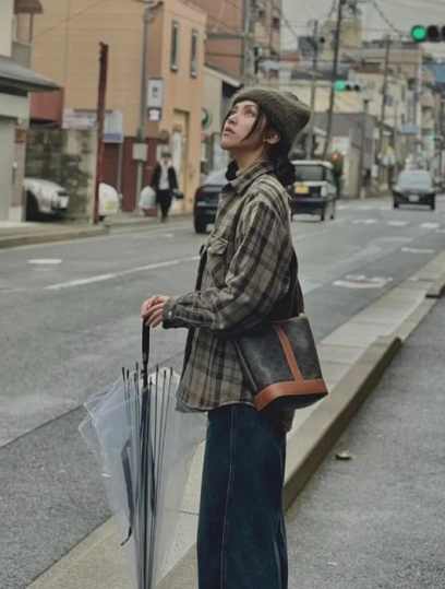 CELINE Женская сумка  Medium Bucket