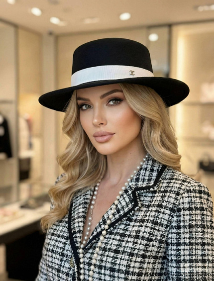 CHANEL Женская шляпа из шерсти