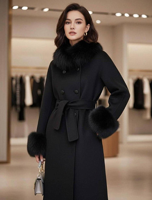 VALENTINO Женское пальто с  меховым воротником и манжетами