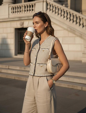 CHANEL Женский жилет из шерсти 