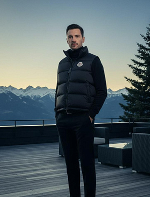 MONCLER Мужской жилет с пуховым наполнителем