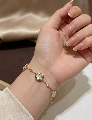 LOUIS VUITTON Женский браслет monogram emblem с белой эмалью