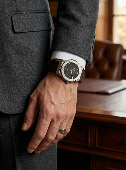 HUBLOT Мужские часы Classic Fusion