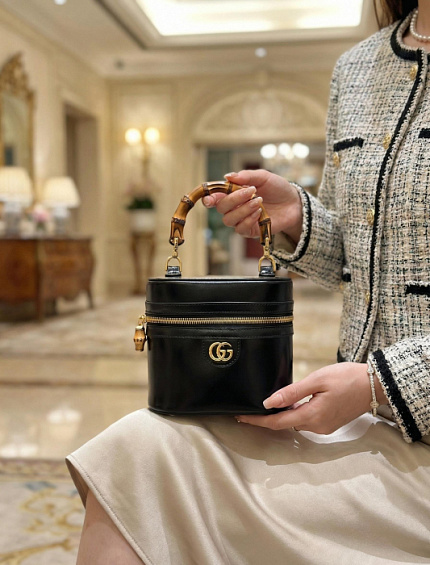 GUCCI Женская сумка Mini vanity bag with bamboo handle