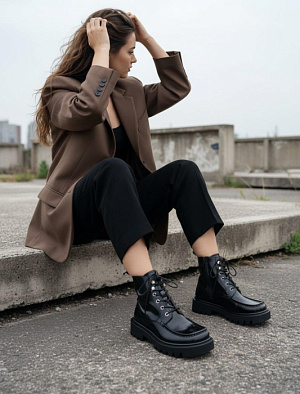 LOEWE Женские ботинки из телячьей кожи 